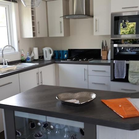 Luxury 6 Berth Lodge At Quince 10 เฟิร์นดาวน์ ภายนอก รูปภาพ